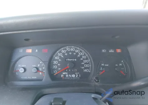 2000 Ford Crown Victoria Police Interceptor из США, поврежденный, VIN 2FAFP71W8YX199013